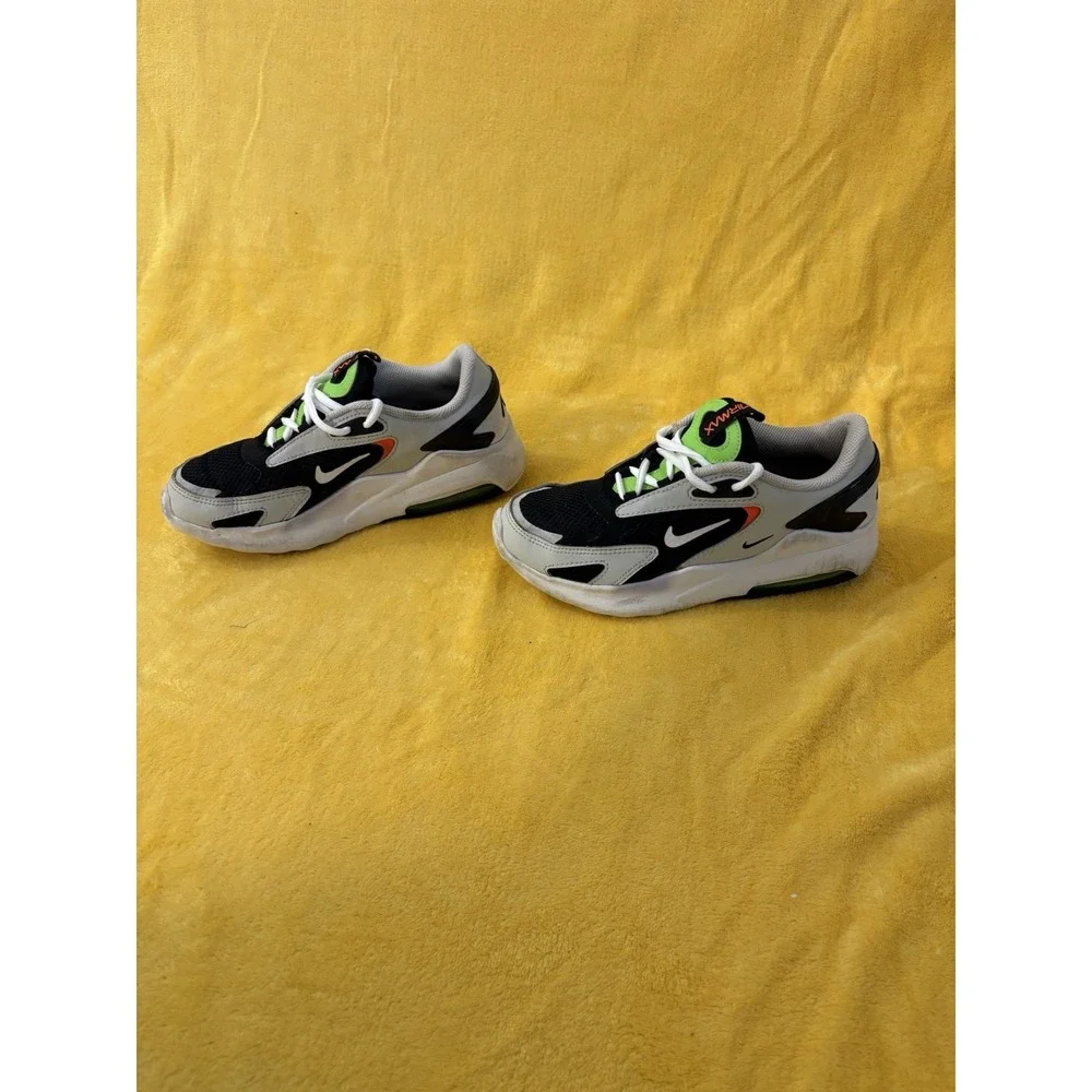 Nike Air Max Shoe Boys Bolt Big Kid White Green Shoe sneacker CW1626-002 Size 4Y